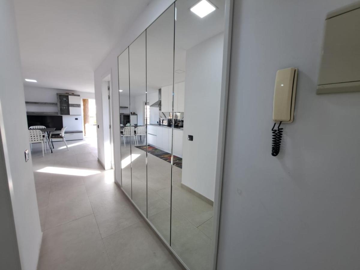 Newly Reformed 2 Bedroom Apartment In The Center Of Los Cristianos Los Cristianos  Eksteriør bilde