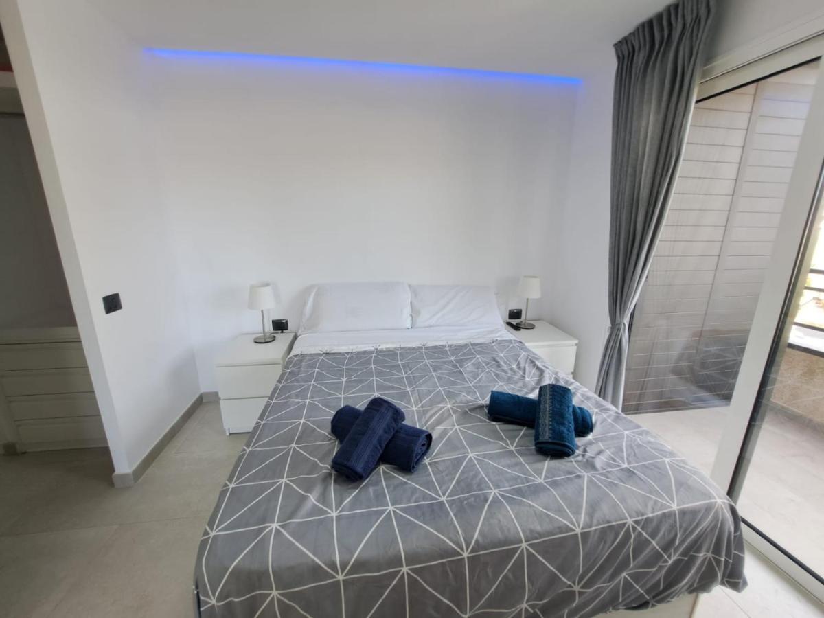 Newly Reformed 2 Bedroom Apartment In The Center Of Los Cristianos Los Cristianos  Eksteriør bilde