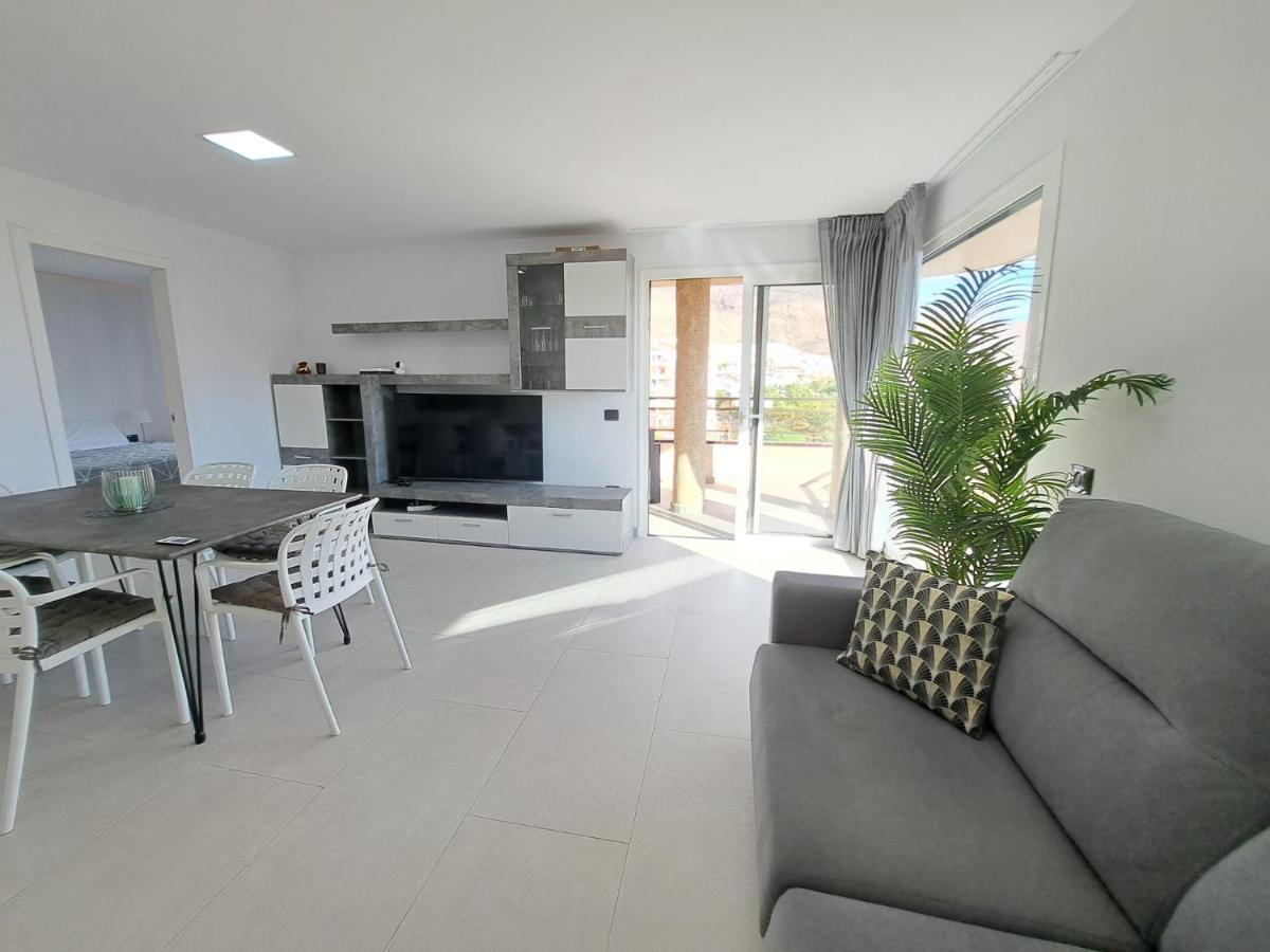 Newly Reformed 2 Bedroom Apartment In The Center Of Los Cristianos Los Cristianos  Eksteriør bilde