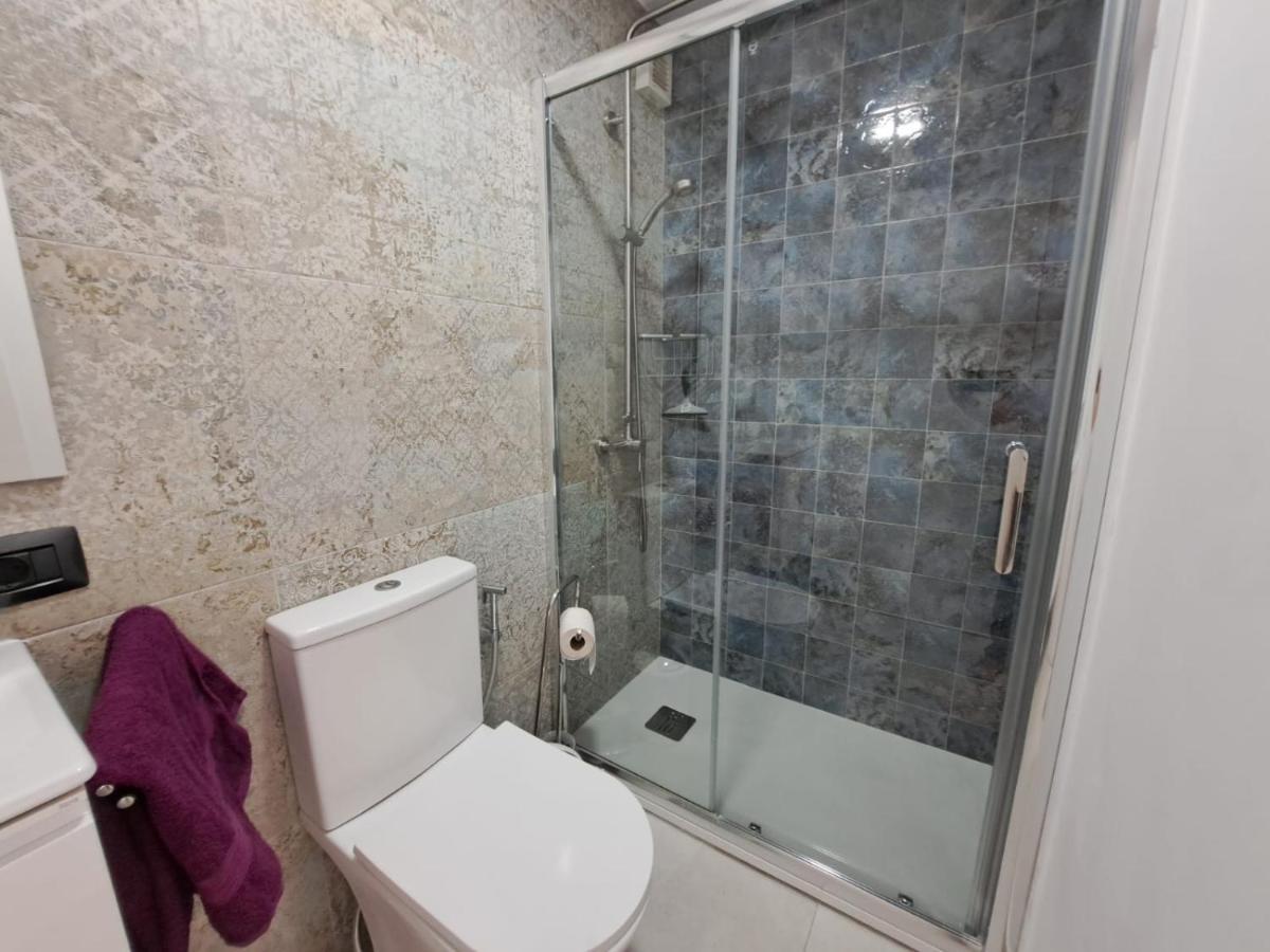 Newly Reformed 2 Bedroom Apartment In The Center Of Los Cristianos Los Cristianos  Eksteriør bilde
